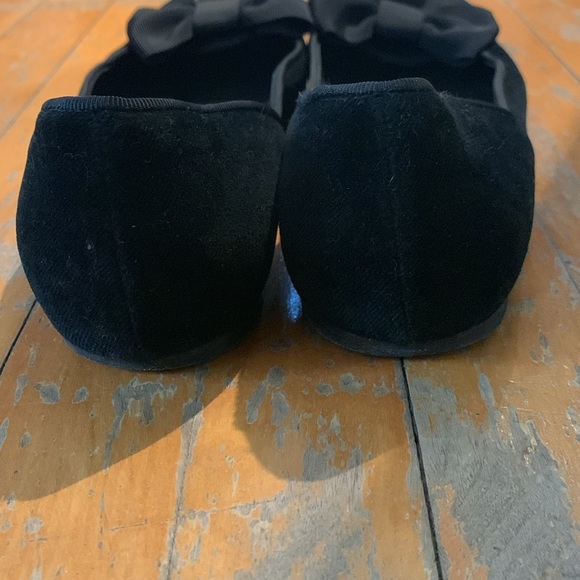 Ralph Lauren Collection Velvet Bow Flats - Picture 6 of 7